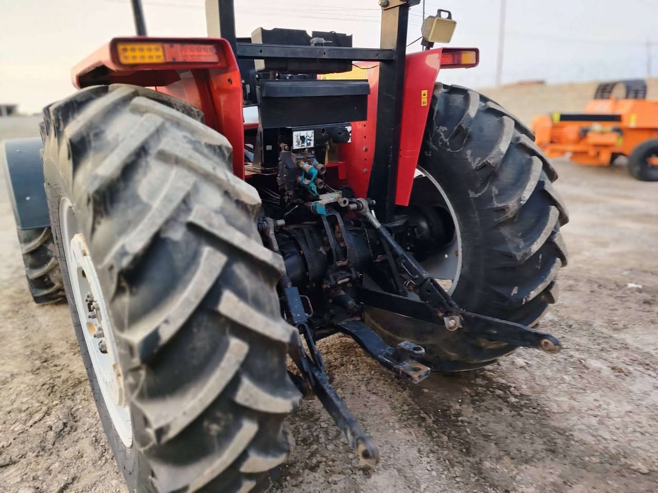 للبيع فوركسن إيراني حجم 110 موديل 2019 رقم سنوية شرط تحويل معرض أبو باز ***********
