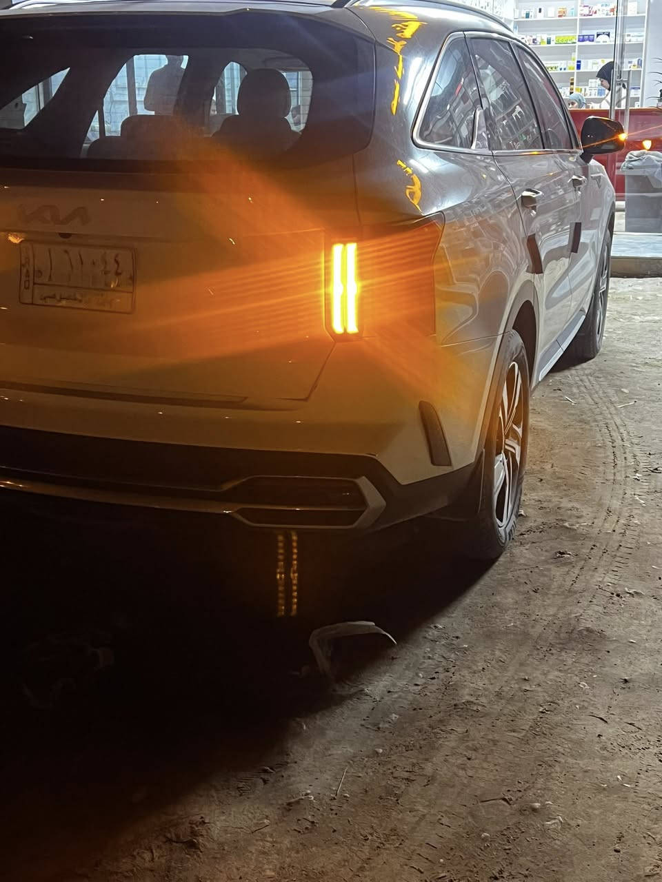 السلام عليكم 
سورنتو 2023
مواصفات 
كشنات كهرباء 
اربع انظمه قياده
هند بريك بصمه
جنطه كهرباء
ماشيه 57الف حقيقي
سبعه راكب 
مكينه 3500 V6
كير ماوس 8 سراع
شفتات سترين
ويل 19
 GPSنظام
شاشه متصله تدعم ابل كار بلي 
نظام ترحيب عند قتراب البصمه
حساسات امامي خلفي
لد نهاري
تشغيل عن بعد
بصمه ابواب
لايت زنون بلادي اربع عدسات 
رقم بابل 
مكان بابل حله
رقم ***********
