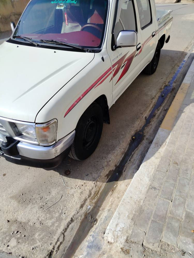 تويوتا ٢٠٠٠ كاملة من كل شي محرك شركة مامفتوح تبريد صدر داخل احمر كهرباء السعر ٩٩ ورقة للتواصل *********** بدون خاص وتعليقات المكان صلاح الدين
