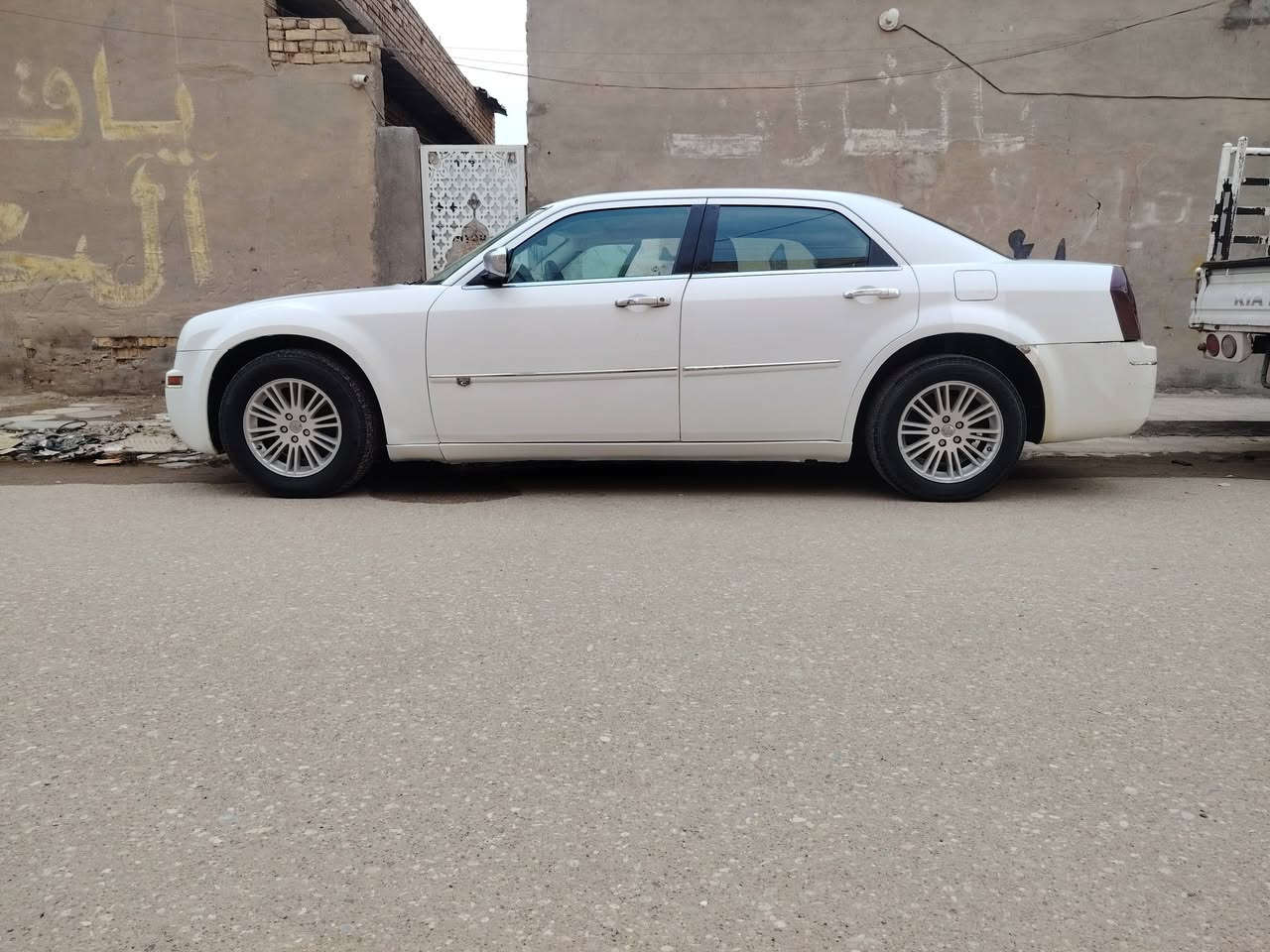 السلام عليكم
اوباما موديل 10 اصل مكينة 3500 رقم انكليزي بصرة جديد بسمي  
سياره كفاله من الضربه والحادث وبيهة صبغ جمالية تصليح الخياسات والسونار موجود بالصور
سيارة جاهزة وعليها ادامه كامله مابيهة اي نقص تخم تاير كير مكينة حداديه جديدة 
مكان السيارة : العمارة مركز المدينه
السعر : 113وبيهة مجال الشراي
الاتصال : ***********
