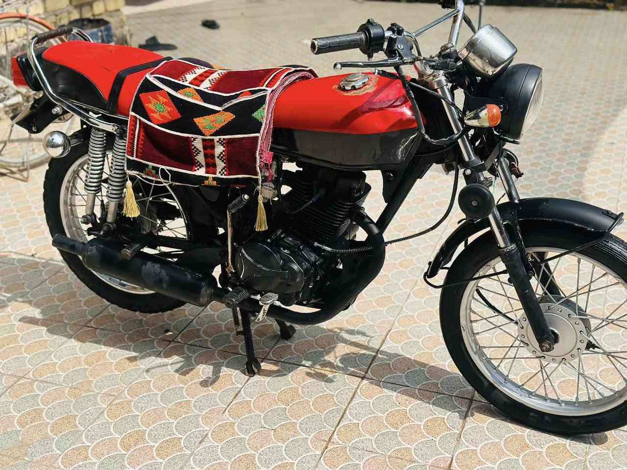 للبيع دراجه نامه أمزت موديل٢٠٢١جهازه سلف  هندر اوراق صوليه كامله كهربائيات كله شغاله السعر ٤٥٠وبيه مجال المكان بابل القاسم للتصال ***********
