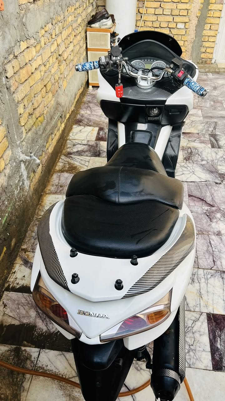 للبيع
010  S7 
مكانها عمارة *********** 
سعرها مليون و 800
