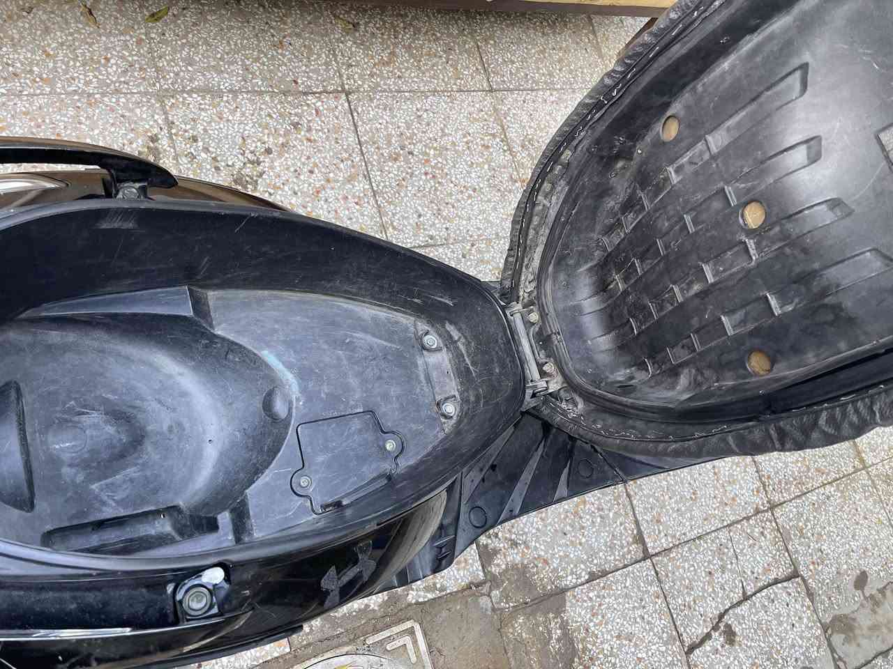 دراجة ثعلب للبيع

هندر وسلف
كهربائيات كاملة كله شغال
قفل ستيرن 
شلعة ومعدل مكينة مزودة بوشة ٥٨
صالنصة رياضي
عداد كيلو متر وعداد سرعة وطوافة البانزين كله شغال

السعر ٤٥٠ الف العنوان الشعلة ***********
