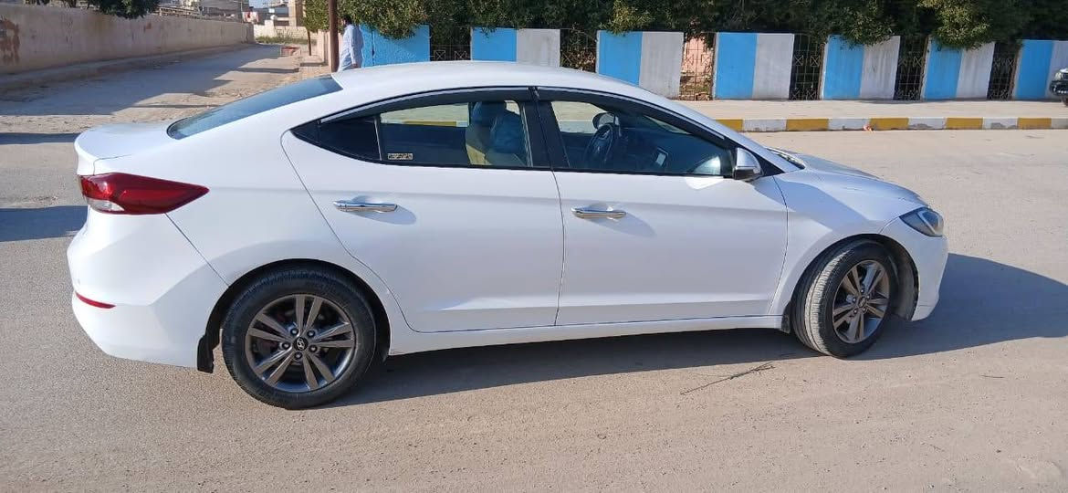 السلام عليكم
النترا 2018 خليجي محرك 1600دوش 

 ماشيه 150 الف سياره جديده ما متعوبه ابد 

نص فول مكان ذي قار

للاستفسار الاتصال علئ

***********
