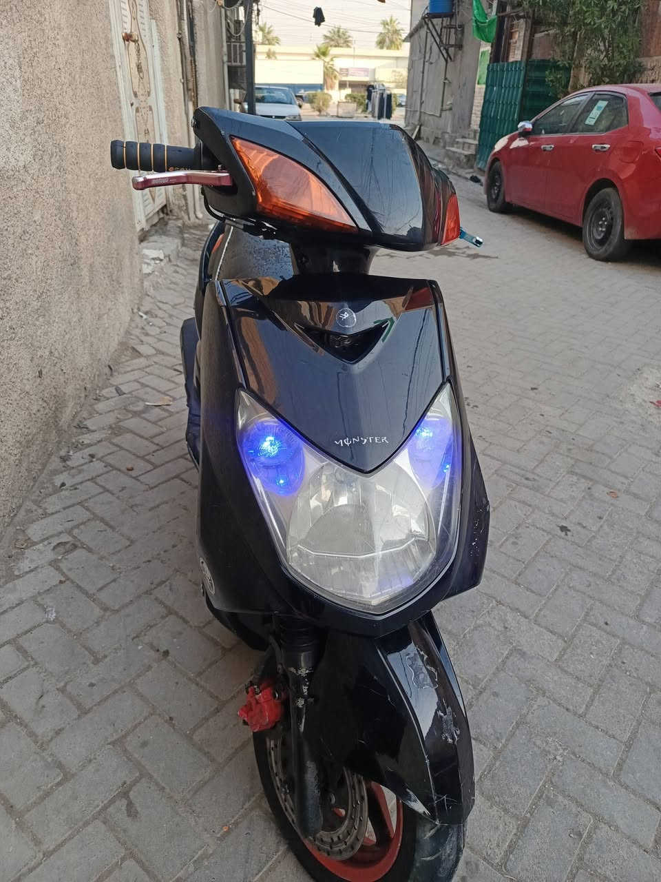 السلام عليكم سكنز فحل نوزل خطين للبيع دراجه اي نقص مابيها وبيها كور رياضي بوشه بلاديه كهربائيات كله شغال اي نقص ما بيها نكره سلف للبيع او مراوس بشي مرتب *********** مكاني بغداد
