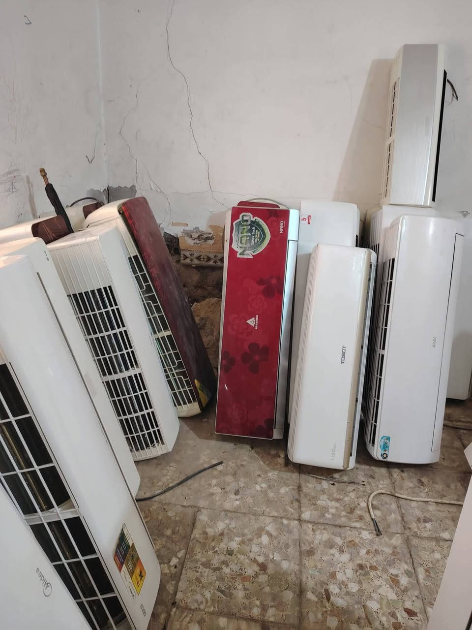 سلام عليكم
جميع انواع السبالت كصه جديده 
كلهن جدد استعمال قليل تعال وشوف بعينك تفحص يلا تاخذ بلاديات ممصلح نهائياا 
غاز شركة 
سعر يونس وراحه بالك 
R22/R410 
الانفيرتر والعادي 
من ٤ امبير إلى ١٢ 
توسوت 
ميديا 
بلسان
ال جي 
بيكو 
يورك 
العنوان الزعفرانية 
*********** 
*********** 
يوجد خدمه شد وفتح السبالت كادر مخصص
