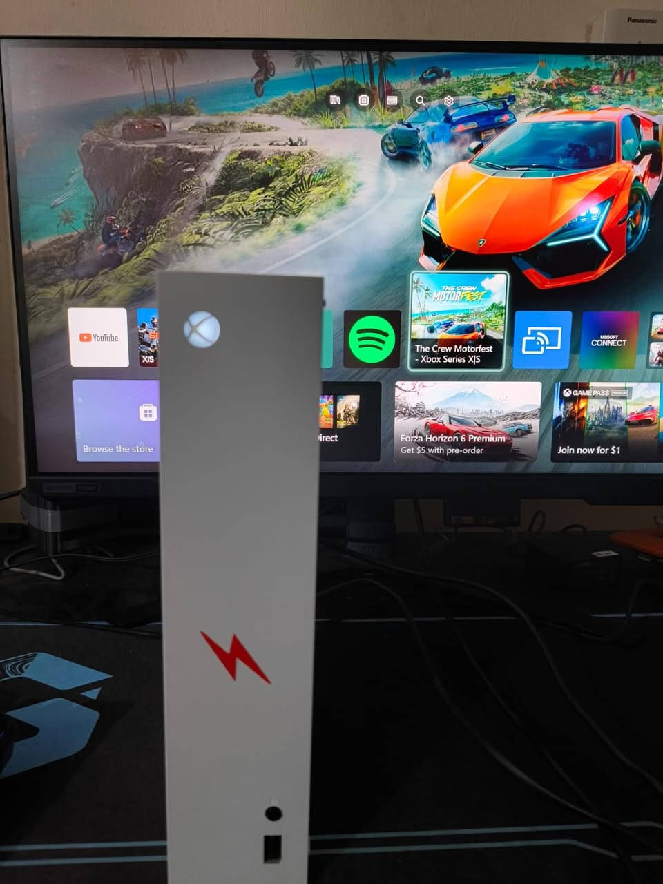 السلام عليكم جهاز  اكس بوكس سيريس اس للبيع الجهاز لوك ممفتوح اخو الجديد قطعة كلش نضيفة اريد ابيعة لان ممحتاجة لو اشغلة مرة بل شهر لو لا مكاني بغداد  السعر325 او بي مجال بسيط كل غراضة كاملة 
رقمي ***********موجود واتساب
