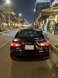 مراوس فقط   حادثها فقط قبق صندوق وهنا بلعراق صار بيها صبغ بابتين  صفحه...