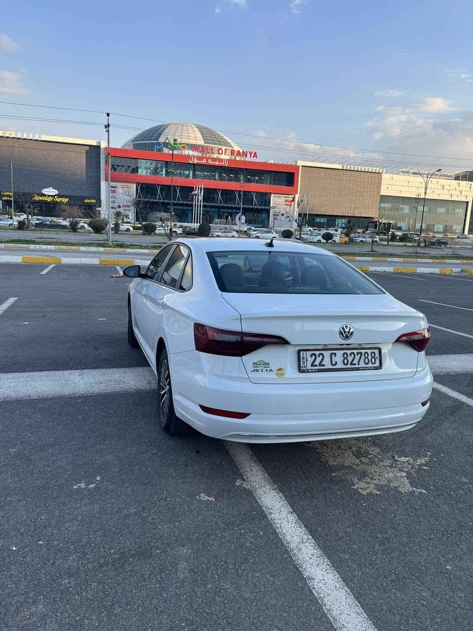 جیتا ٢٠٢١ seplas تەنها دارگای سایەق و چەمەلاغی سایەق کلێری ئەمریکا 
سەیارەکە بێ مەسرەفە یەک دینار مەسرەفی نیە تەنها ٤٩ هەزار ڕۆشتوە سەنەوی نوێ تا ٢٠٣٠ 
سفرە نرخ ١٥٨گەڵاو   معامەلە 
*********** رانية, السليمانية
