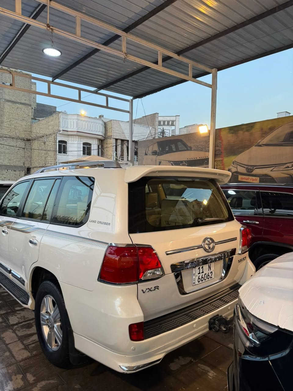 السلام وعليكم للبيع
لاندكروز 2013 VXR V8

مكفولة كفاله عامه من الصبغ عدا ربع الدعامية الخلفيه صبغ

ولباقي كفالة من الصبغ

فول مواصفات 

 مواصفات لاندكروز معروفة

سعرها 355 ورقة وبيها مجال بسيط

مكان السياره بغداد تحويل ثاني يوم

الرقم ***********
