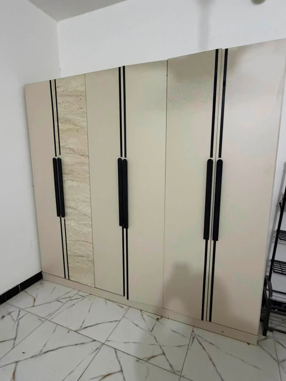 غرفه تركي للبيع نظيفه مابيه شي لا كسر ولا مع دوشك 325 بي مجال قليل عنوان كربلاء حي الوفاء 

***********
