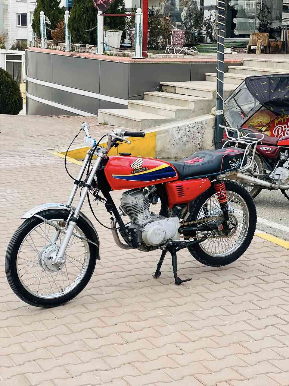 بؤ فرؤشتن و گؤرينه وه falahe ئيراني ئه سلي 2021 مه كينه كه پس كامل تاقم وايه ر تؤپ سويچ لايتي پيه وه يه زور به قه وه ته فول سه نته ره ماله كه دياره سعري 350 و معامه له شوين سليماني *********** ده ستت خوش ئه دمين
