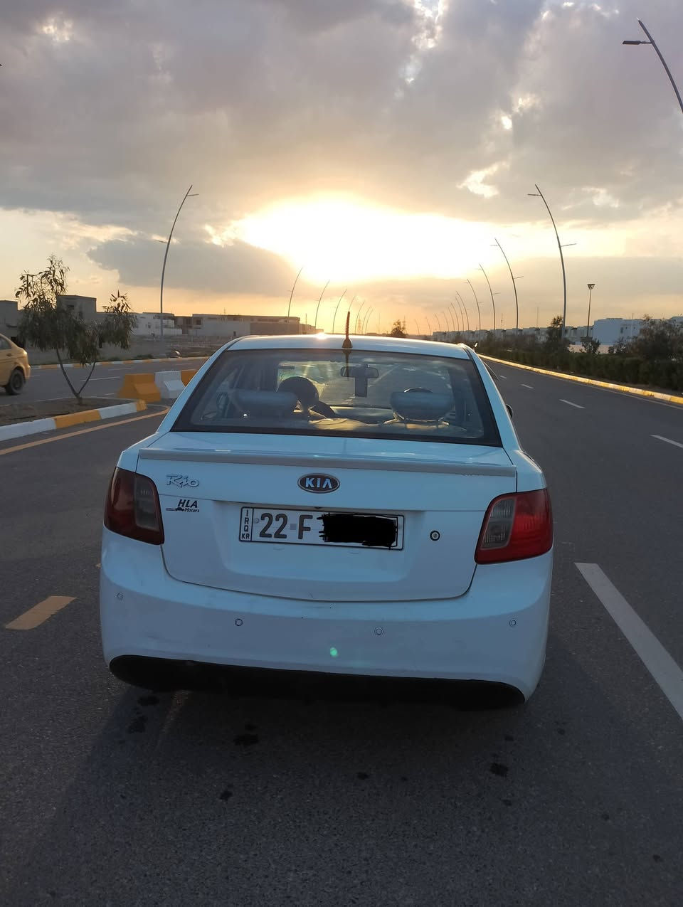 السلام عليكم مكلف بالنشر
كيا ريو 2012
السيارة فول من ناحيت كير ومحرك وطخم كلو شرط 
تبريد تدفئ كلو شغال شاشه بيها وتخم تاير جديد  
الضرر جاملغ الامامي ومبدل اصلي والبوند بيه اربع اشبار  صبغ توحيد لون متواجد على الرقم و الواتساب والناسنجر  
بس فقط الشراي يتصل والسعر خاص الرقم ***********
