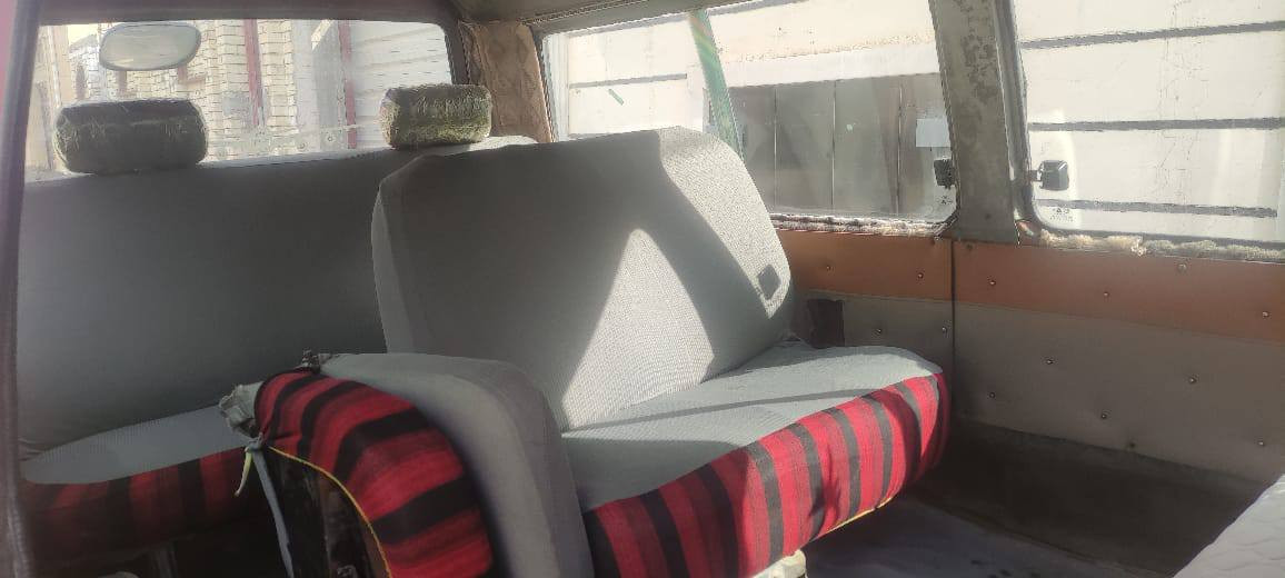 السلام عليكم كيا بستا للبيع موديل 1995 سيارة جاهزه مشط جديد بور سترين جديد تخم تاير بيع بدون راعي تعهد سرقة وعشائر السعر 25 وبيها مجال للاستفسار الاتصال على الرقم ***********
