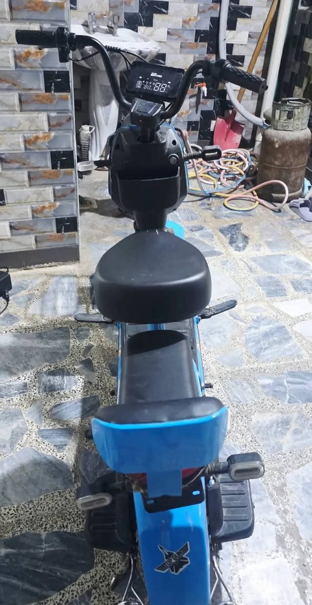دراجه شحن للبيع ٣٠٠ وبيه مجال الي يريد يشتري يراسلني واتساب هذا رقمي                     ***********
