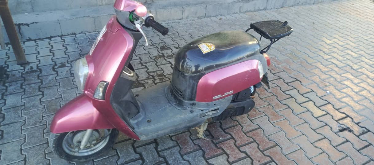 دراجة بوليس للبيع نوزل صارلهة اربع اشهر من طالعه من المعرض  نضيفه ومرتبه السعر 900 وبيهة مجال الطيبين 
التواصل  ***********
