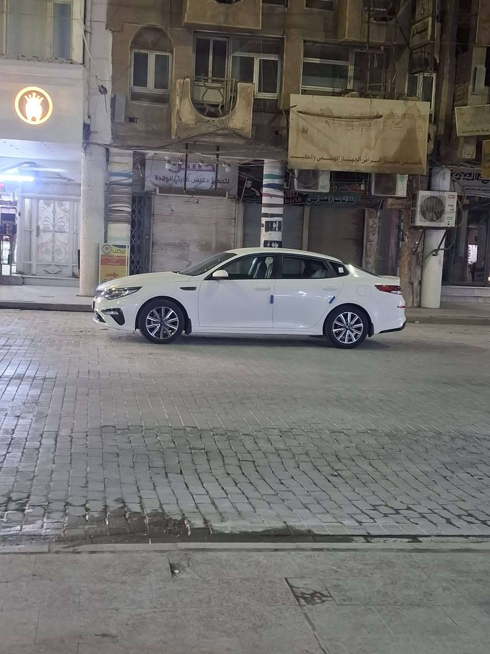 السلام عليكم 
اوبتيما خليجي كفاله عامه 
مديل 2020 رقم بغداد 
             محرك 2400
للاستفسار ***********
