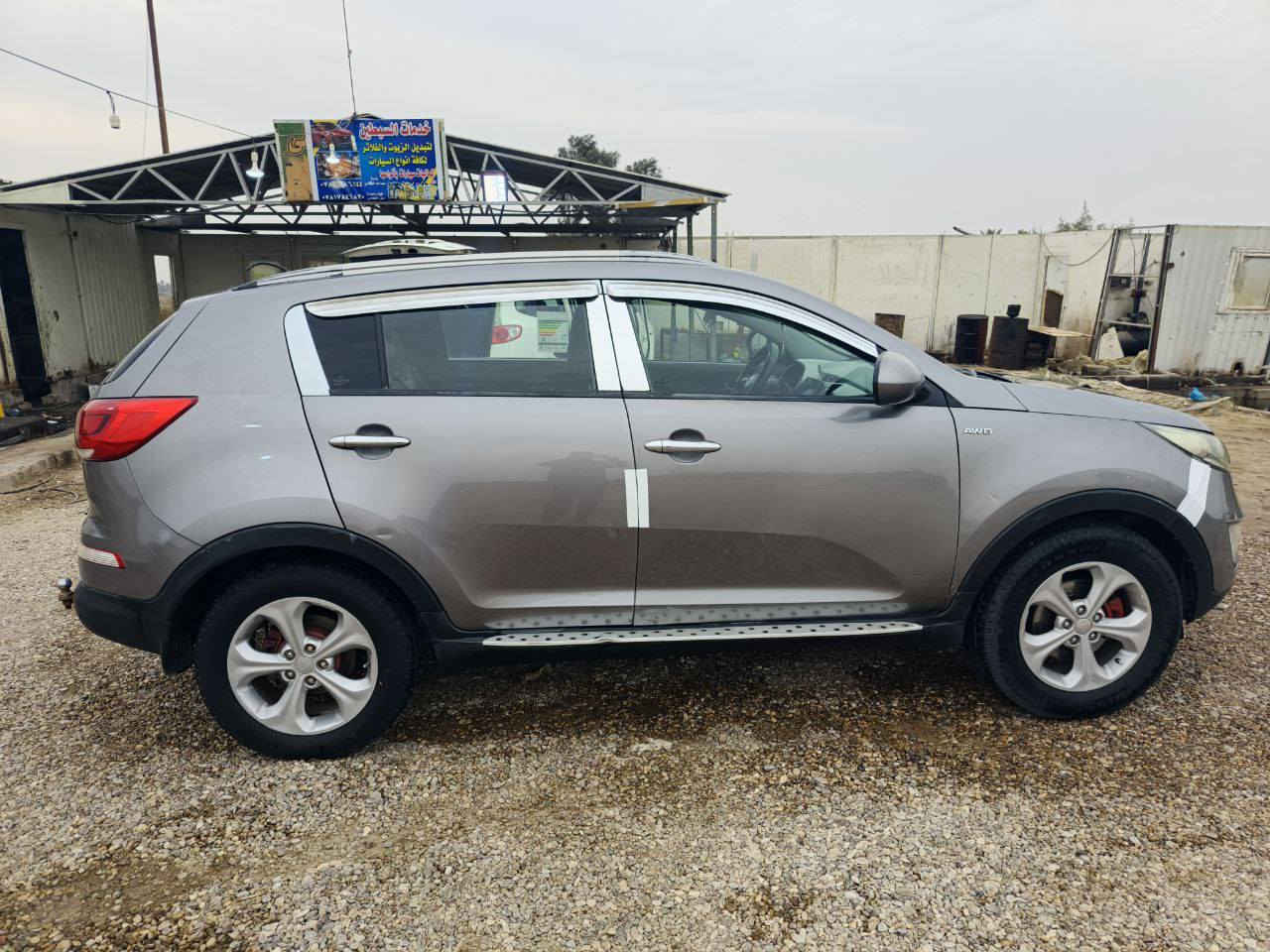 للبيع او مراوس حسب القناعه ؟ 
كيا سبورتج ٢٠١٤ رقم ذي قار
خليجي
لون رصاصي 
مكينه دوش ٢٠٠٠ 
تبريد ثلج 
مكفوله من التبديل والضربه 
فقط بيها صبغ اثر شخوط 
سياره جاهزه ومابيهه نقص 
السعر
145
واتساب ***********
