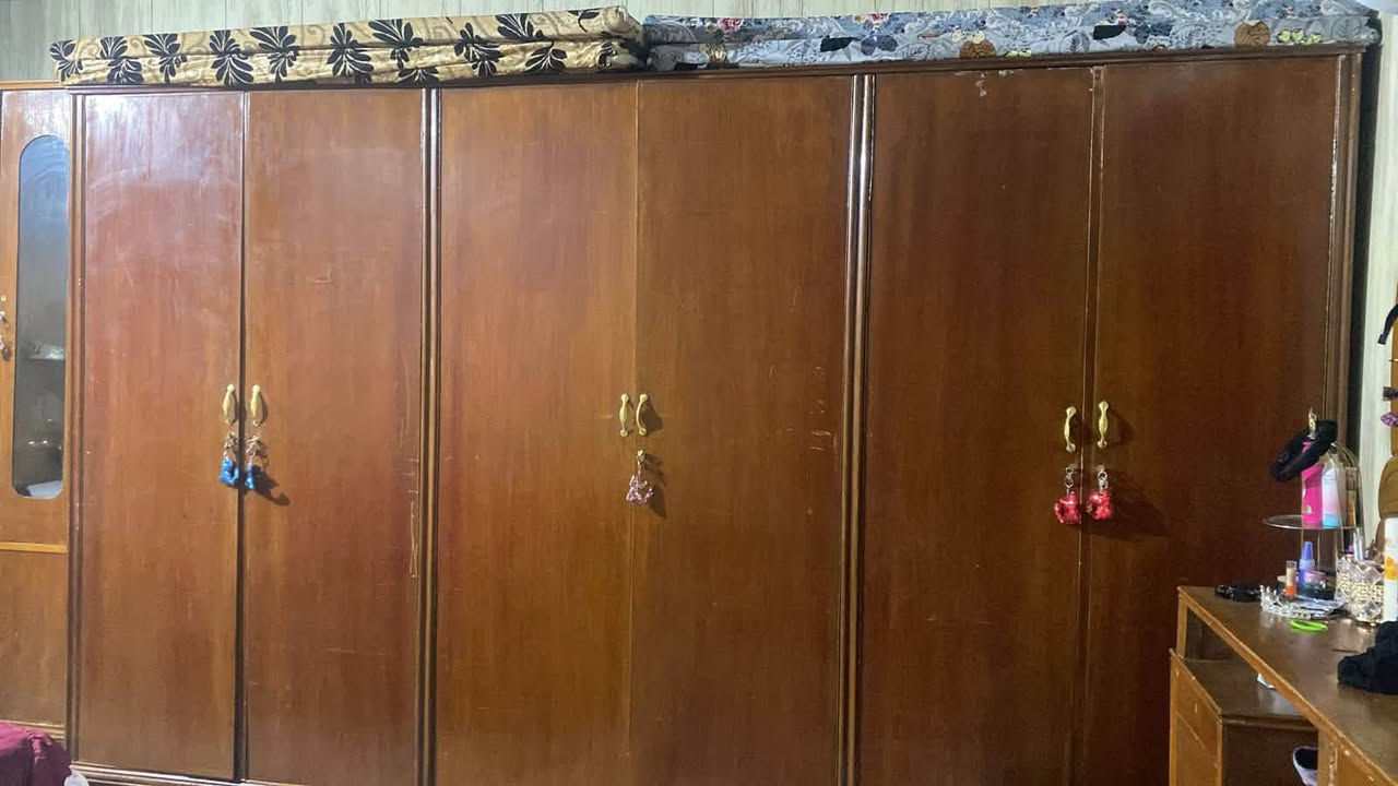 غرفه اخشاب عراقي للبيع ب 300 وبيهه مجال رقم لاتصال *********** لمكان نجف حي ميسان
