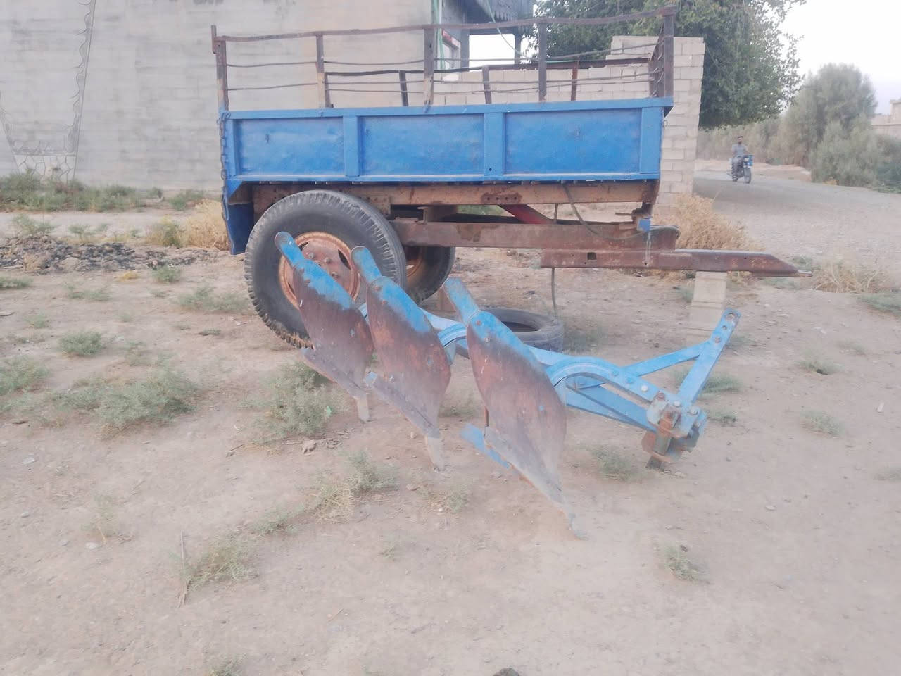 السلام عليكم عربانه حداديه فدان محور خرماشه للبيع ديالئ  قريب ققرتبه  لتواصل والاستفسا اتصل ع رقم ***********
