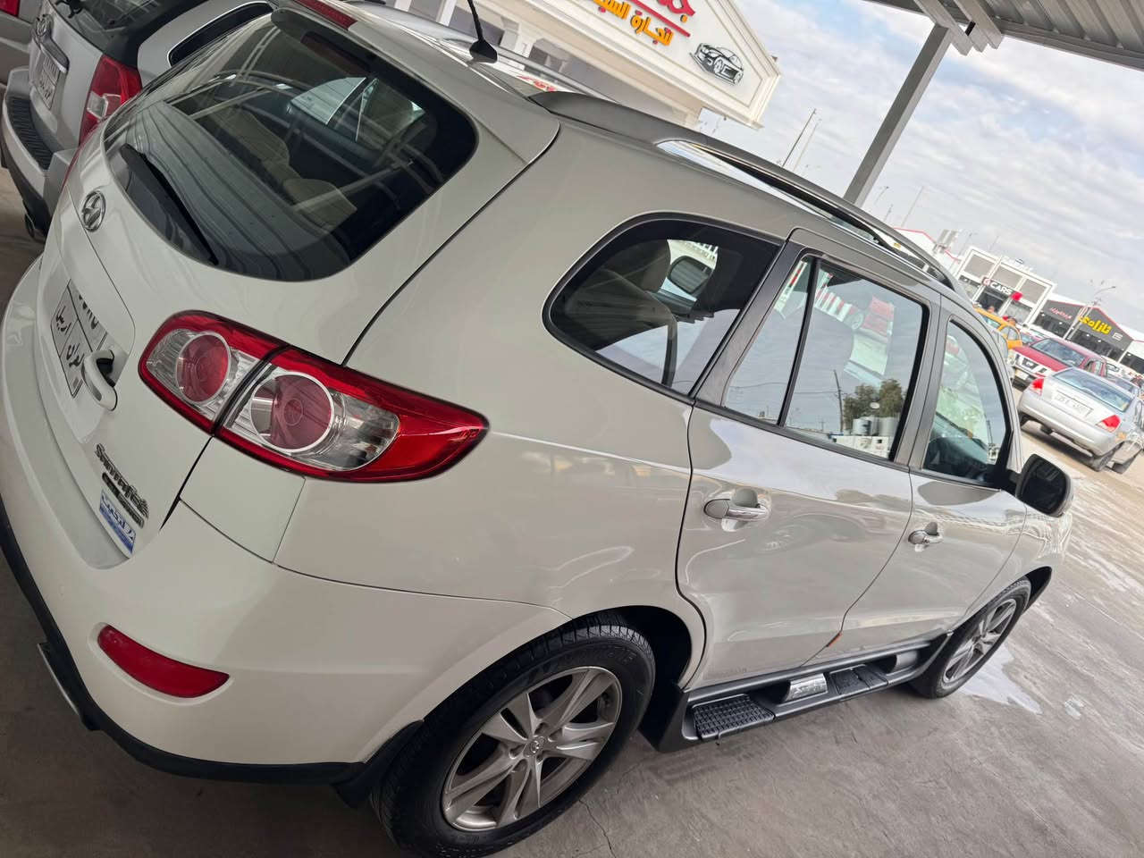 سنتافي موديل 2010 خليجي ضرر جاملغ السايق والهلال الخلفي موضح بل صور بدون دواخل بيه مكانين تعديل بارد محرك مفتوح 6 سلندر شرط بدون تبخير ولاتنقيص السيارة فول مواصفات بصمة سلايت ثلاث قطع تبريد 7راكب سنوية ساقطة شرط التحويل والغرامات ماشية 143كيلو للاستفسار ***********او ***********…السيارة مكانه كركوك دفتر بانزين بيه …ملاحظه ترهم مراوس او بيع..السعر 143بيه مجال كركوك, العراق
