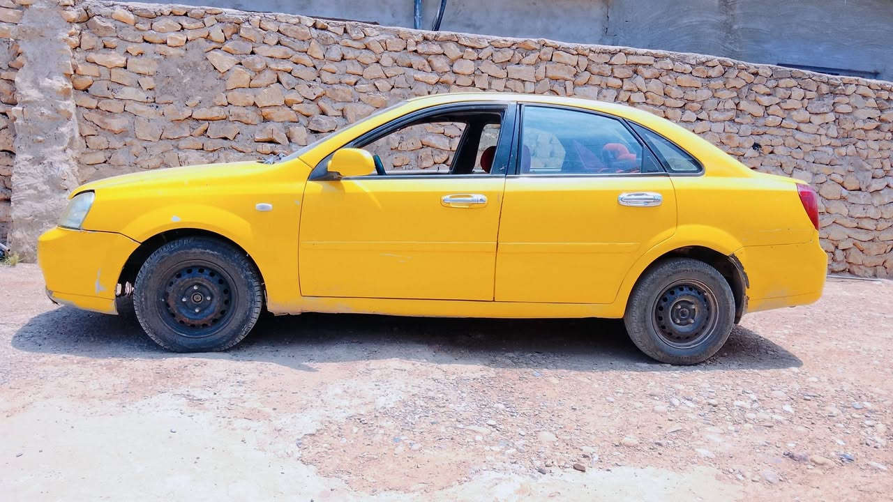السلام عليكم للبيع و مراوس حسب القناعة ابترة 2006 رقمها صدامي شرط التحويل محرك و گير شرط عليهاهيئة و قرامات مليون ينزل من السعر التصال علا هاذا الرقم ***********
