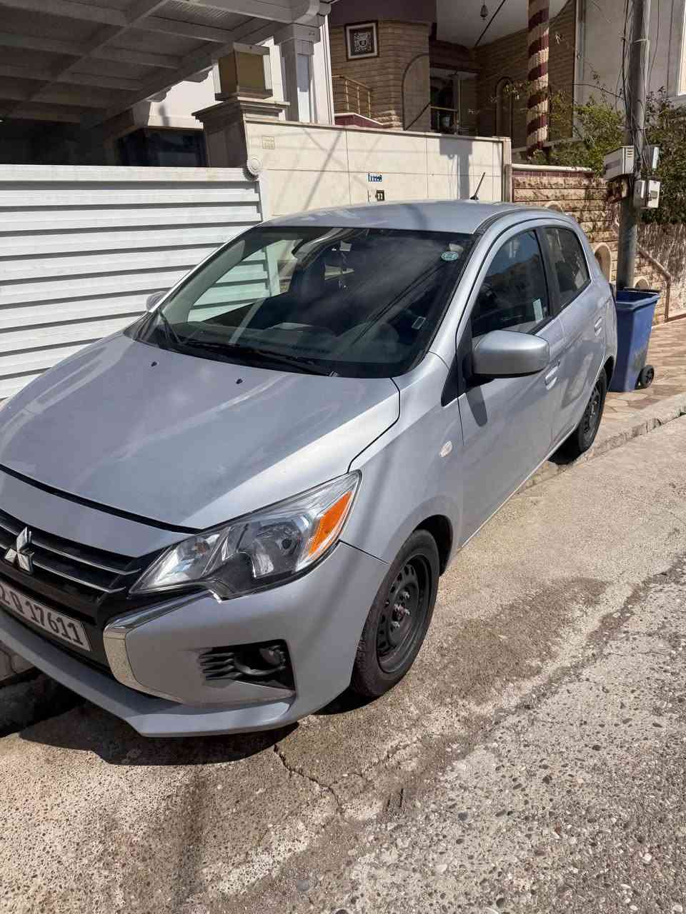 ✨ للبيع: ميتسوبيشي ميراج (Mitsubishi Mirage) موديل 2024 - بحالة الزيرو ✨
لعشاق الاقتصاد والسيارات الحديثة جداً، متوفرة الآن سيارة تعتبر "جديدة" بكل المقاييس.
📋 تفاصيل ومواصفات السيارة:
• الموديل: 2024 (أحدث موديل).
• المسافة المقطوعة: 8,000 كم فقط (ممشى بسيط جداً، لا تزال برائحة الوكالة).
• الرقم: رقم مميز وجديد.
• الملكية: السيارة بأسمي مباشرة، الأوراق والسنوية والتحويل كلها جاهزة ومضمونة 100%.
✅ الحالة العامة:
• النظافة: السيارة "نظيفة 100/100" من الداخل والخارج.
• الجاهزية: كل شيء في السيارة جديد (تواير، بطارية، تبريد) ولا تحتاج لأي مصاريف نهائياً.
• المميزات: اقتصادية جداً في الوقود، سهلة القيادة، ومثالية للاستخدام اليومي داخل المدينة.
💰 السعر والمكان:
• الموقع: [أضف مدينتك هنا، مثلاً أربيل]
• السعر: [أضف السعر بالورقة هنا] - السعر مقابل الحداثة والممشى القليل فرصة لا تعوض.
📍 للمعاينة والاستفسار: [أضف رقم هاتفك هنا]
📞 التحويل مباشر باسم المشتري.
#ميتسوبيشي #ميراج2024 #سيارات_للبيع #MitsubishiMirage #سيارة_اقتصادية #العراق_سيارات أربيل, العراق


**إذا كنت صاحب هذا الإعلان وتريد حذفه لأي سبب، رجاءا أرسل رسالة إلى الدعم الفني**