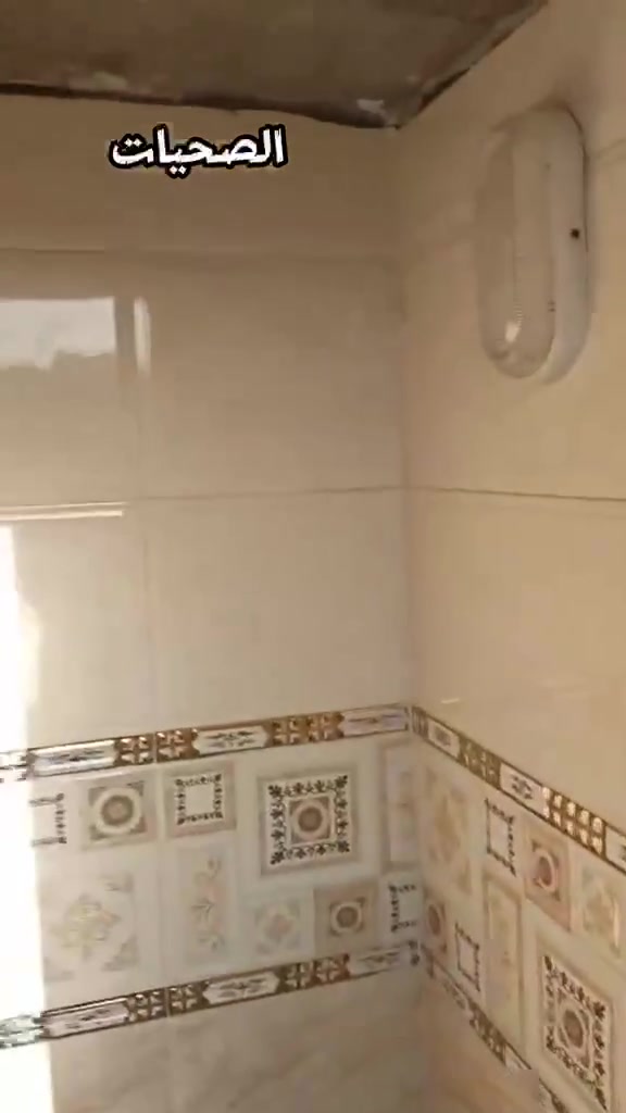 مشتمل مع قطعة ارض للبيع حي طارق شارع المدارس فرع الصيدلية فرع رزاق ابو الأسواق التواصل ***********

