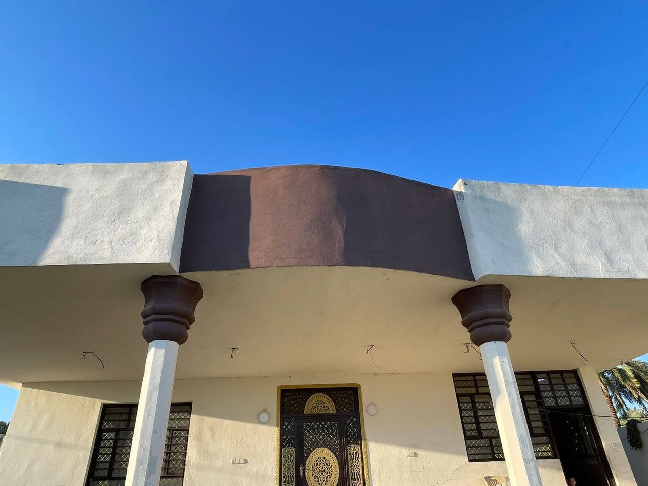 السلام عليكم اخواني الاعزاء دونم طابو ملك صرف على طابو الكاضميه يحتوي على بيت مساحه200متر بناء حديث وباقي الدونم بستان الي موجود بصور الدونم مسيج بلوك وعلى شارع تبليط ماء اساله وماء سقي وكهرباء ويحتوي على بئر ارتوازي موقع الدونم بغداد التاجي منطقة جرف الملح خلف البانزيخانه الحكومية 
سعر الدونم في الخاص
للاستفسار الاتصال على الارقام التاليه وبي واتساب 
***********
***********
