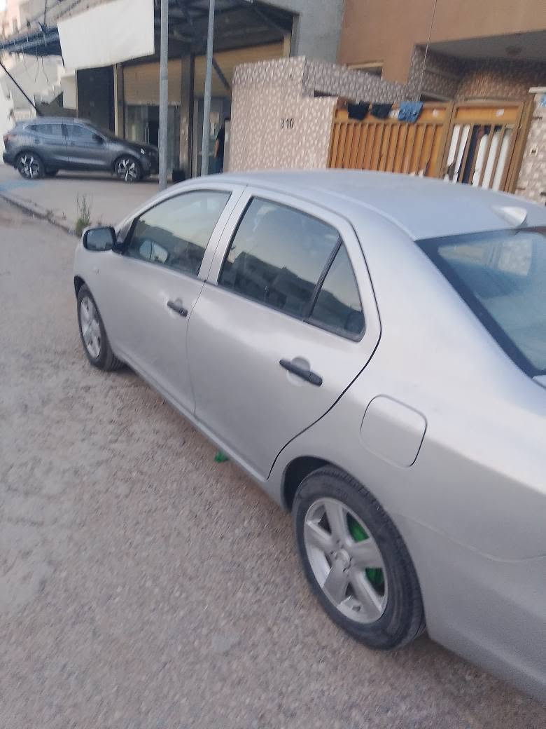 السلام عليكم سياره تيوتا يارس موديل 2009 كير ومحرك وتبريد شرط صبغ حزام بدون دواخل لون سلفر سنويه منتهيه رقم قديم شرط التحويل ولوكاله السعر 75ورقه مطلوبه غرامه 10ورقه ينزل من سعرها وبيها مجال للطيبين وتحياتي للجميع (المكان اربيل دارتو *********** وترهم مراوس أربيل, العراق
