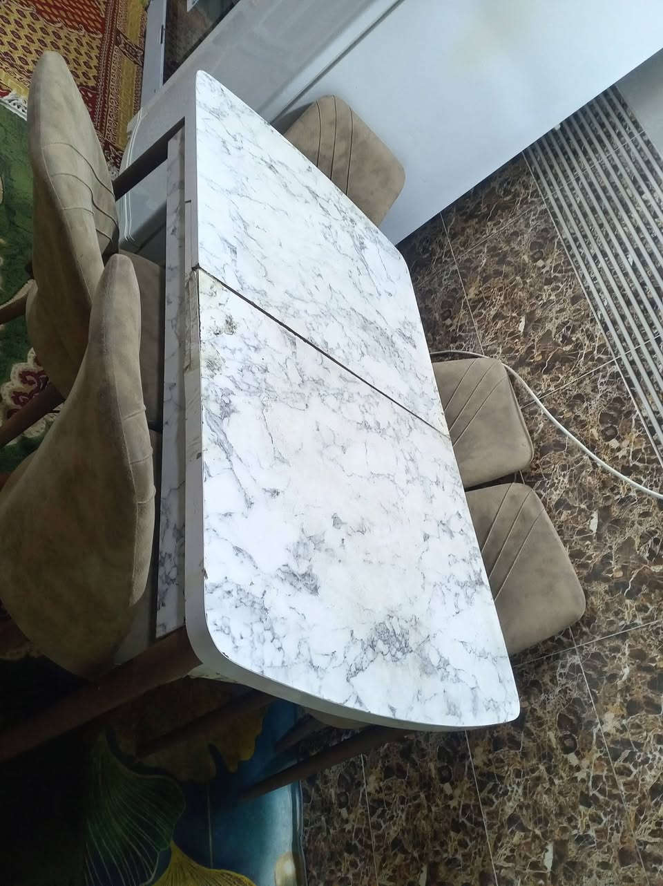 سلام عليكم عندي سنك فقط للبيع كلشي ما بي 35 وعندي ميز طعام للبيع مستعمل قليل ويا 6مقاعد  السعر 120


**إذا كنت صاحب هذا الإعلان وتريد حذفه لأي سبب، رجاءا أرسل رسالة إلى الدعم الفني**