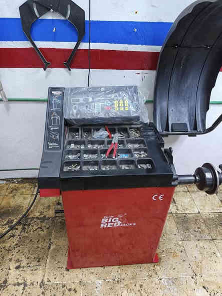 سلام عليكم غراض بنچر للبيع خالعه بلنص بكرت شلاخه جدد كمبريصر مستعمل نضيف حجم ٢٥٠ بانيوكبيرالعنوان بغداد مدينه الصدر ***********
