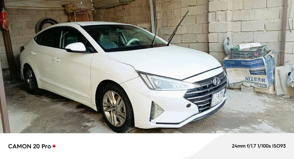 السلام عليكم النترا للبيع2019واردامريكي ضربتها بالمدكر وبيه باردالسعر135وبيه مجال العنوان البصره المعقل رقم الهاتف***********
