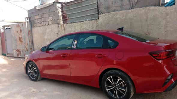 السلام عليكم فورتي موديل 24 للبيع بيها 3قطع كلير بدون ضربه وباب السايق شويه معجون ومصبوغ كله  دعاميه مبدله سياره جاهزه من كلشي
السعر 138وبيها مجال 
مو شراي لتعبني ذاكر كلشي فوك 
***********
