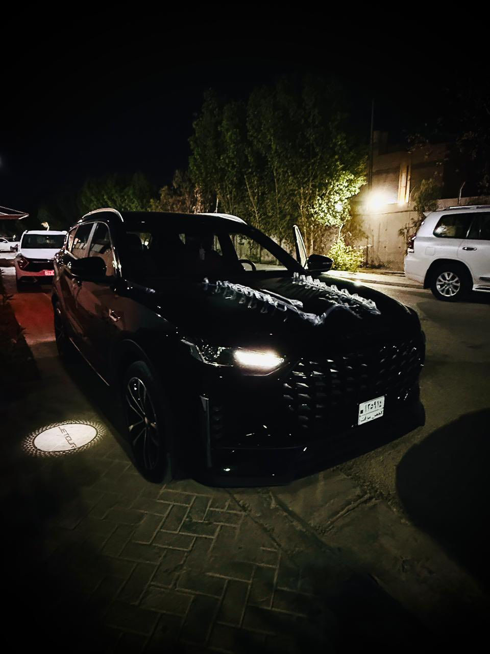 جيتور X70 plus comfort 2026
السيارة مكفولة من كلشي وكالة
ماشيه 9400 كيلو 
السيارة رقم بغداد بأسمي 
السيارة ضمانها عشر سنوات او مليون كيلو 
بانوراما طول 110cm 
كشنات جلد احمر رياضي 
شاشة متصلة
كرسي كهرباء 
انارة داخلية 
وضعيات قيادة eco-sport
وضعيات ستيرن eco-sport
4 كاميرات
360°
رادارات 
ويل حجم 20 
مري شفط
7 راكب
السعر 171 وبيها مجال
للتواصل: 
*********** 
***********
واتساب برقم الاثير
