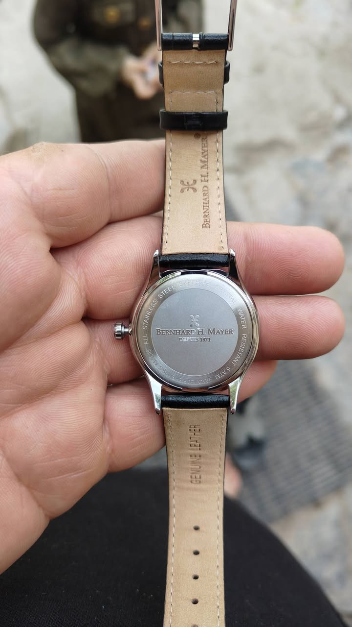 سلام عليكم ساعه للبيع سوسيري اصلي 8حبات الماز بيه وساعه اصلي 100٪اعله سعر ابيع


**إذا كنت صاحب هذا الإعلان وتريد حذفه لأي سبب، رجاءا أرسل رسالة إلى الدعم الفني**