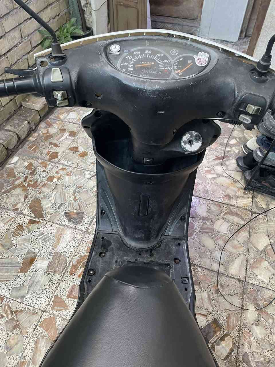 السلام عليكم للبيع دراجه بريز   جديده فول نضافه مكينه با جيس نكره سلف كامله اي نقص ما بيهة شغل وطلع 
واوراقهة موجوده 
للستفسار  وللتصال على السعر 
*********** واتساب 
***********هاتف 
مكاني بغداد
