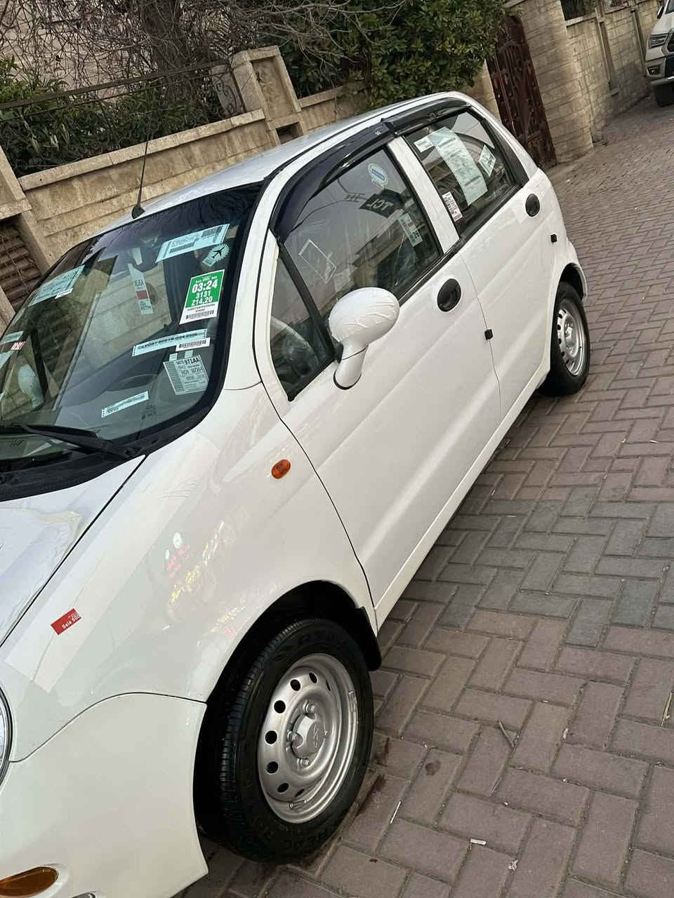 السلام وعليكم شيري كوكو 2012
السياره جديده ومامتعوبه والسياره جاهزه طخم تايه جديد طخمها جديد تبريد وتدفئة شغالين 
كابون بانزين ماستر كارد بيها 
مكينه وكير بشرط ***********) ***********
وشرط الوكاله والتحويل من الشرعي
