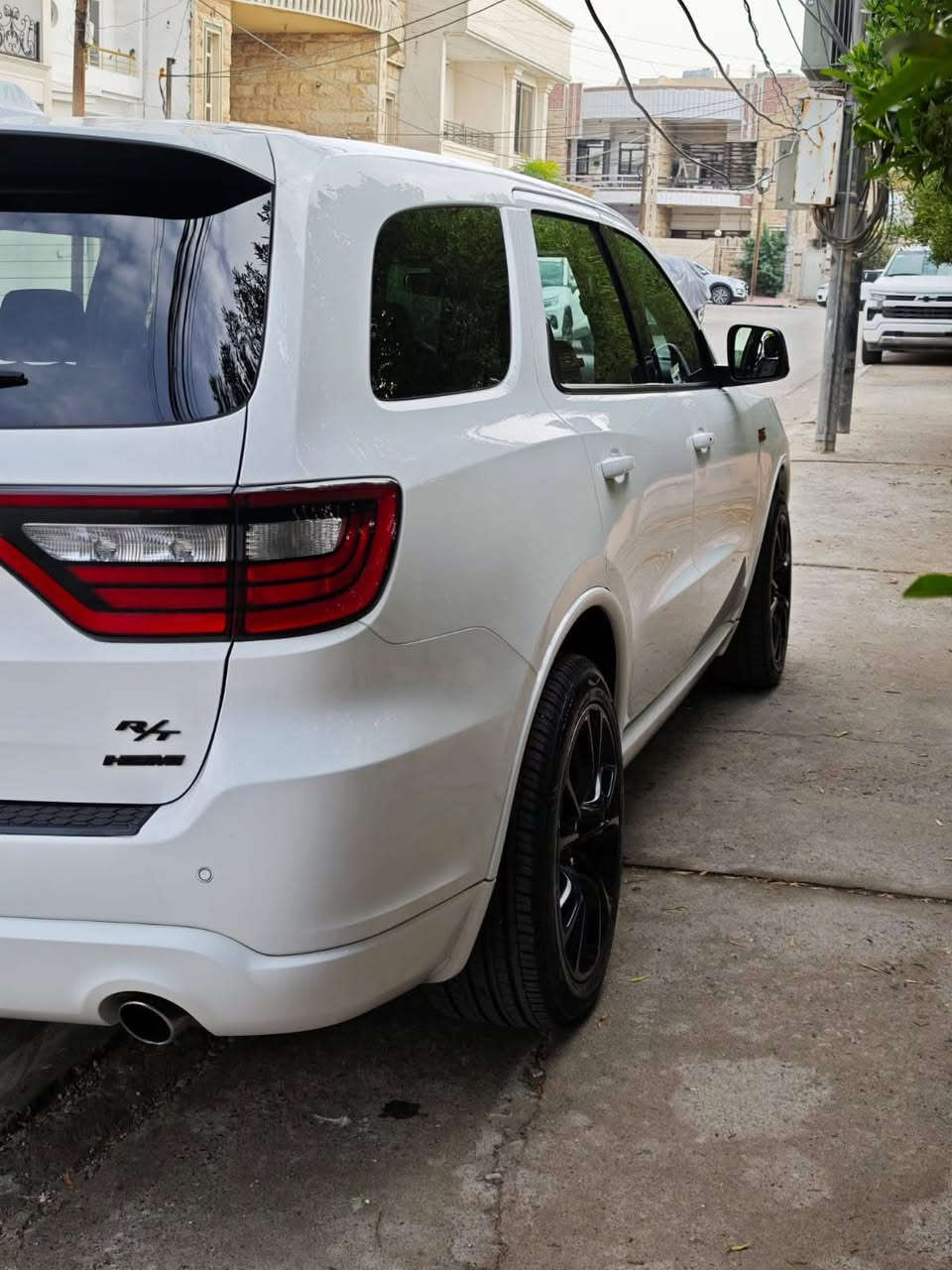 السلام عليكم 
موديل 2021
بدون ضرر
ماشيه 75 الف
دوج دورنكو😈
فول مواصفات
فئة سيارة ( (R/T
محرك V8. 5.700. ✈️
——————————————————————
الـمـواصـفـات 1/1
‏‎*شاشه كبيره تحكم في ايعازات سياره
‏‎*صندوق كهرباء
‏‎* كشنات كهرباء
‏‎*ردار خلفي
‏‎*مثبت سرعه
‏‎*خزن ميموري في كشنات
‏‎*كشنات تدفه
‏‎*كشنات تبريد
‏‎*فتحة
‏‎*كشنات لون ماروني بلادي مل شركة.
‏‎*نضام eco
‏‎*ستيرن كهرباء
‏‎*ستيرن تدفه
*شفتات ستيرن
‏‎
‏‎*نضام تزحلق.
‏‎*هوك خلفي كهرباء
‏‎*شاشه دجتل
‏
‏‎*لايت زنون  +بلاجكتور.
‏‎*اكامره خلفيه دواره معه استيرن
‏‎*جام اوتو
‏‎*حساسات خلفي و امامي
‏‎*انضمت قيادة SPORT...
‏‎*واشاير بل مري
—————————————————————
#السعر  310$ وبيه مجال
#السيارة  للبيع فقط
هاتف ***********
