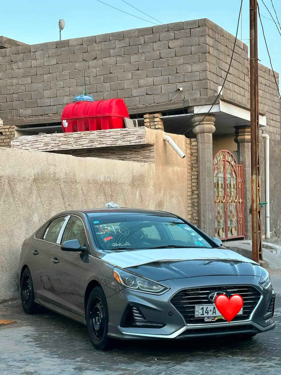 سوناتا 2018 وارد امريكي
مكينة 2400gdi مكفولة من الفتح والتبخير والاعطال
كير AT مكفول من الفتح والمشكال
رقم بصرة حرة مميز بأسمي 
كفالة من التبديل والصبغ والاصوليات 
ماشية 100 الف 
كير محرك تبريد حدادة اطارات قطع غيار كلها مكفولة
عليها ادامة كاملة وبرمجة وبدون اي نقص شرط اي نقص بيها انا اتكفل بي
مواصفات se اعتيادية 
السيارة جداً جداً نظيفة وبدون مشاكل
عنوانها بصرة 
***********
سونار موجود راسلني ادزه الك
السعر 120
