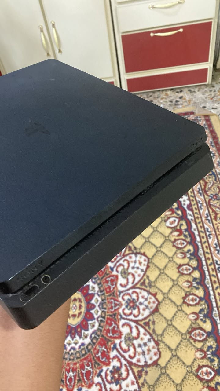 السلام عليكم .. 

بلي4سلم مهكر نضام 12 تهكير جدا سريع خلال ثواني يتفعل لوك ستيكر ما داخل اي تصليح
جهاز نضيف و مكفول و شرط الضمان 
ويا يدات ثنين و الكيبلات وقرص التهكير 
بي 5 العاب 
بيس 2025 
جي تي إي فايف 
كول أوف ديوتي 
ghost of Tsushima 
it takes to 
سعرة 300  وبي مجال قليل 
للإستفسار :***********
او الدخول خاص
