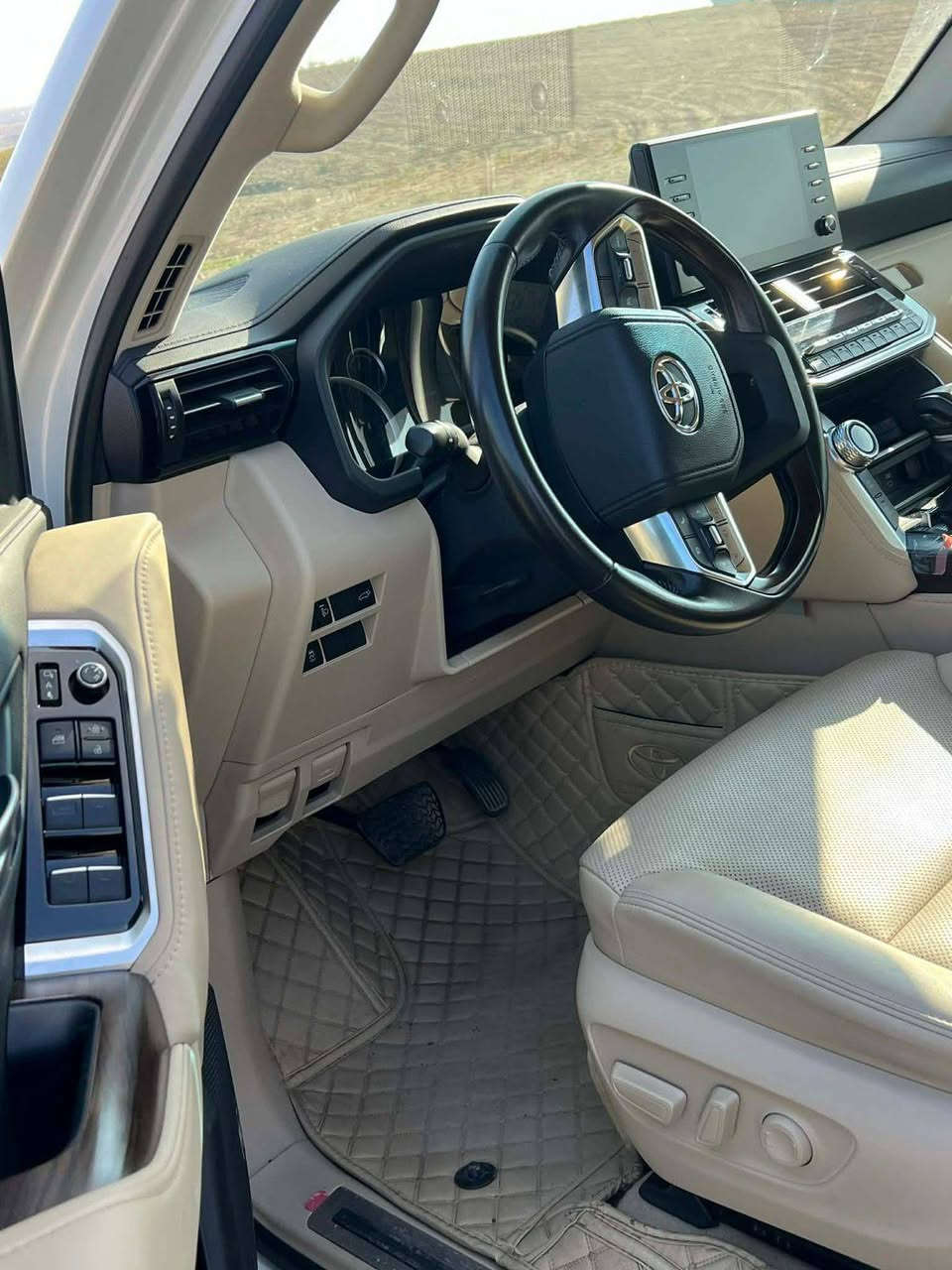 تويوتا لاندكروزر GXR 2022 وكالة ساز

درجة أولى صفر من الشركة
ماشية 64,000 كم
راس بونيت صبغ بقد نص مايل
شخط صغير في الباب السكن
والباقي مكفولة كفالة كامل
برغي مامفتوح مال بيت
تريد وكالة تحويل نفس اليوم
رقم سليمانية

السعر: 🟧 السعر علق يوصلك السعر 📮
للتواصل: *********** اتصال وواتساب

#تويوتا_لاندكروزر #لاندكروزر_GXR #لاندكروزر_2022 #وكالة_ساز #سليمانية #كفالة #بيع_سيارات
