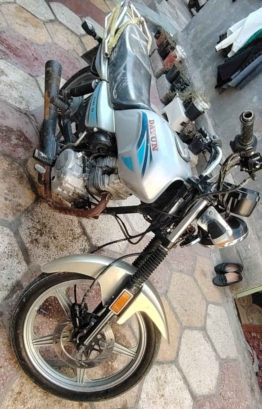 سلام عليكم
دراجه دايون موديل ٢٠
اوراق اصولي اصولي دراجه مفتوحه مره وحده 
سعر 850 وبيها مجال
***********
كربلاء حي الحر
