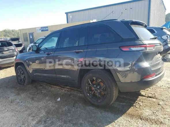 مزاد يوم  الاثنين المصادف11/24
🚘 نوع السياره: جيب كراند شيروكي 
🔹️الحادث / الضرر : كما موضح بالصور 
🔹️الموديل:2024
عداد المسافه ماشيه 43,176 ميل
6سلندر 3,600
🔹️ حالة السيارة : تعمل وتسير 
🔹️ السعر : حسب المزاد 
⚠️ علما هذا نموذج بسيط من السيارات التي تعرض في المزاد يومياً 
- نوفر لكم شراء السيارات مباشرة من مزاد كوبارات و IAA الامريكي باسعار تنافسية 
التواصل واتساب أو اتصال على الارقام التاليه 
***********
***********
***********
