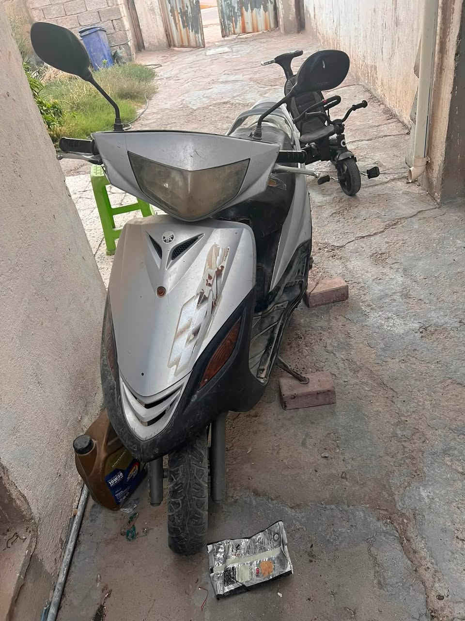 دراجه ماكس ثعلب ابيع كوم حديد طفت ماعرف شبيها وتركتها ع حطتها ابيع سعر 100 مكان زعفرانيه رقم***********
