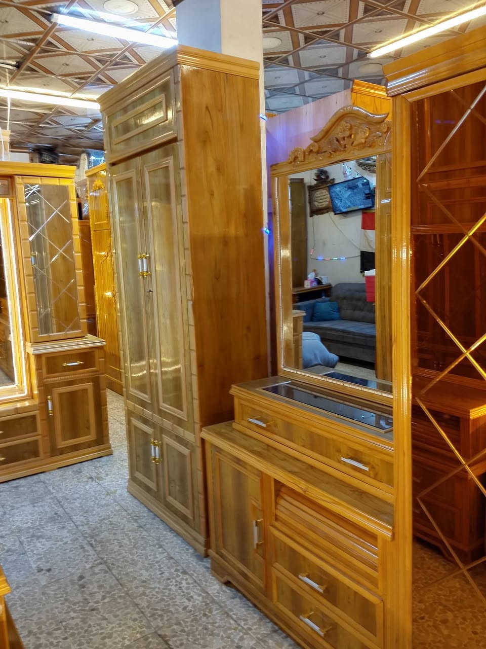 غرفه سته أبواب ملحق جديده شغل عراقي فصال تركي شغل ثكيل درجه اولى ‏‪***********‬‏
