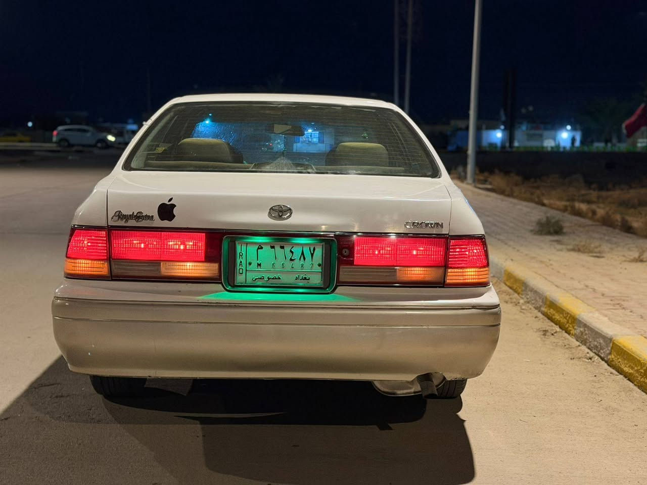 راس ثور فلات كرستال بلاد موديل 96//سياره(( السعر  77 وبيها مجال)) مكفولة من الكص ونقل جثه والعيب شرعي. كير مكينه فيفيتي كفاله  كارتون. كهربائيات شغاله حداده واحد علا واحد. كراسي كهربائيات شغالات. تبريد شغال. تخم تاير. كل نواقص ما بيه مال جناي سياره مشرؤع وطني.  العنوان العمارة 🦅 مكلف بنشر شراي تصل علا صاحبه 📞.  ‏‪***********‬‏
