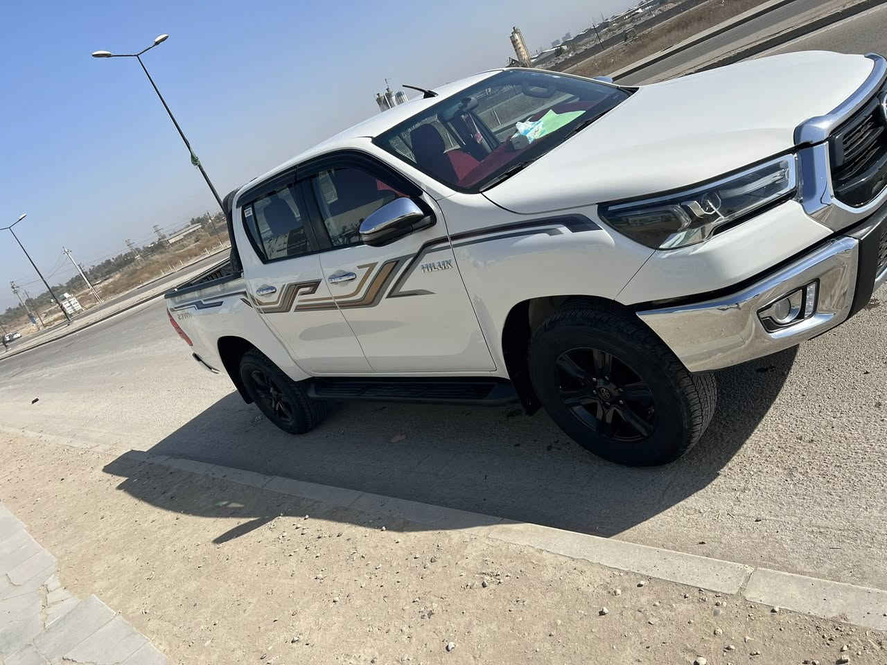 السلام عليكم للبيع سيارة بيكم هايلوكس 2021سيارة مكفولة كفالة عامة ماشية 100السعر خاص***********
