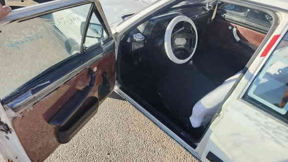 السلام عليكم 
برزيلي موديل 1986 
رقم انكليزي نينوى شرط التحويل 
سياره جاهزه نضيفه حلوة
السياره كدام العين السعر 25 بيهاا مجال ‏‪***********‬‏.. ***********
