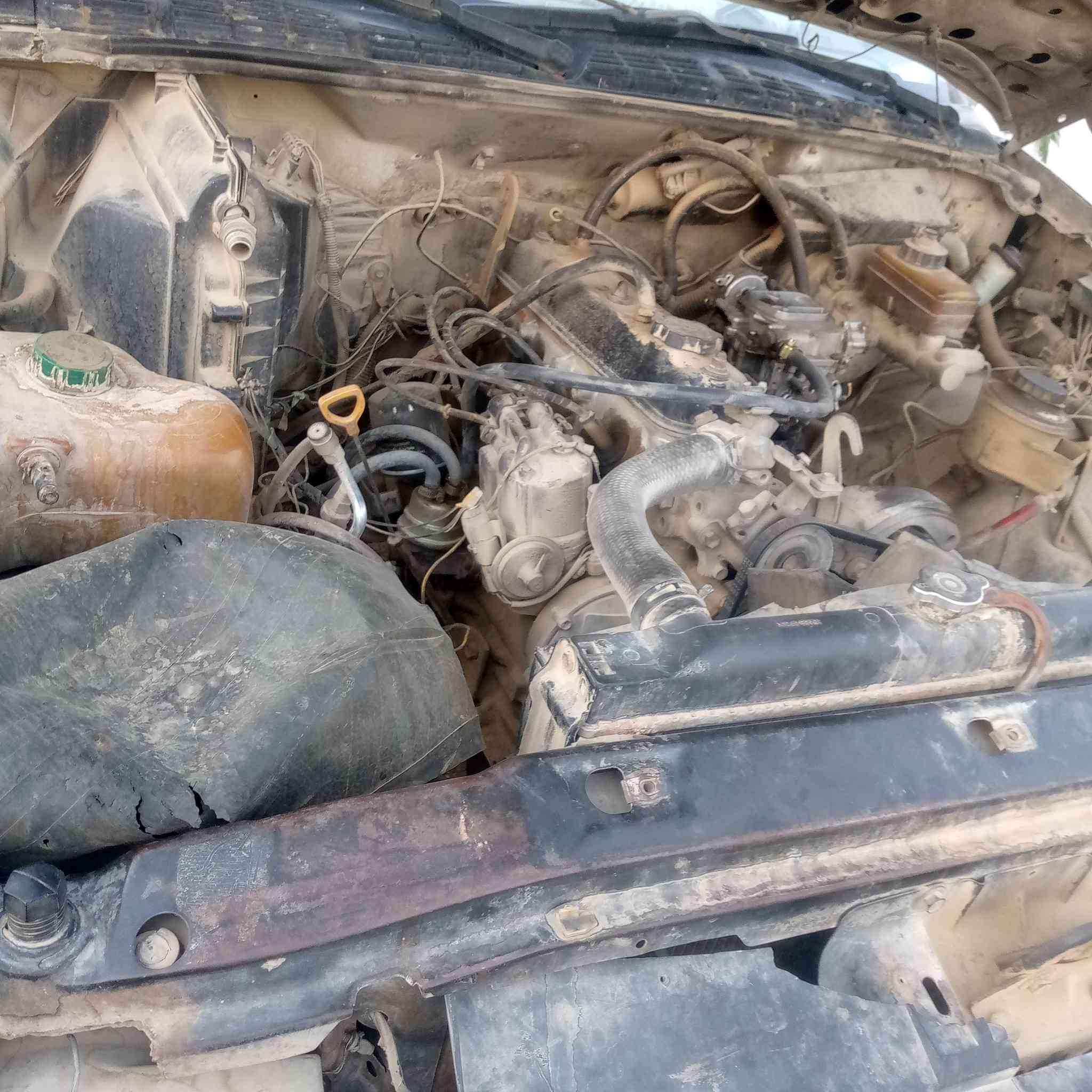 سلام عليكم  سياره للبيع بل سماوة بل الوركاء مدينة 97. ***********. ١٦ ورقة بل مجال
